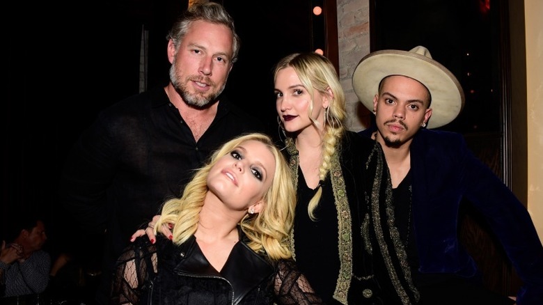 Jessica Simpson, Eric Johnson, Ashlee Simpson, Evan Ross