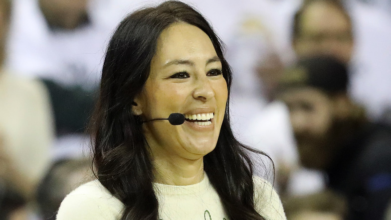 Joanna Gaines speaking at an event