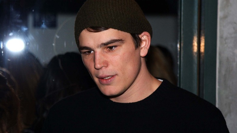 Josh Hartnett looking stressed in a beanie