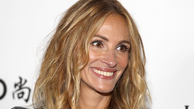 Julia Roberts grinning