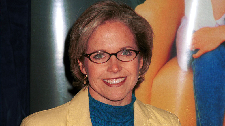 Katie Couric wearing glasses in 2000