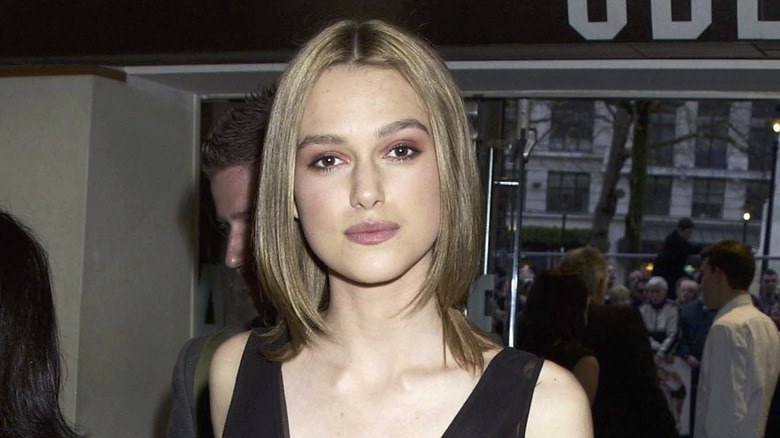 Keira Knightley posing at event