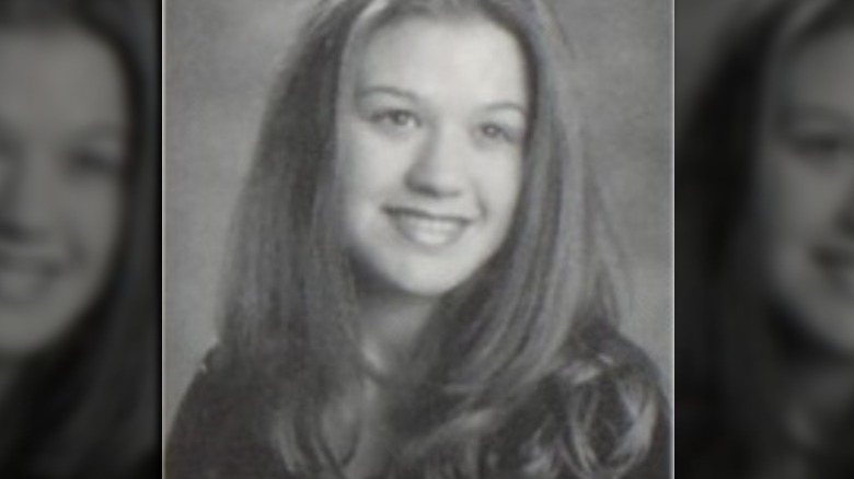 Kelly Clarkson old yearbook picture