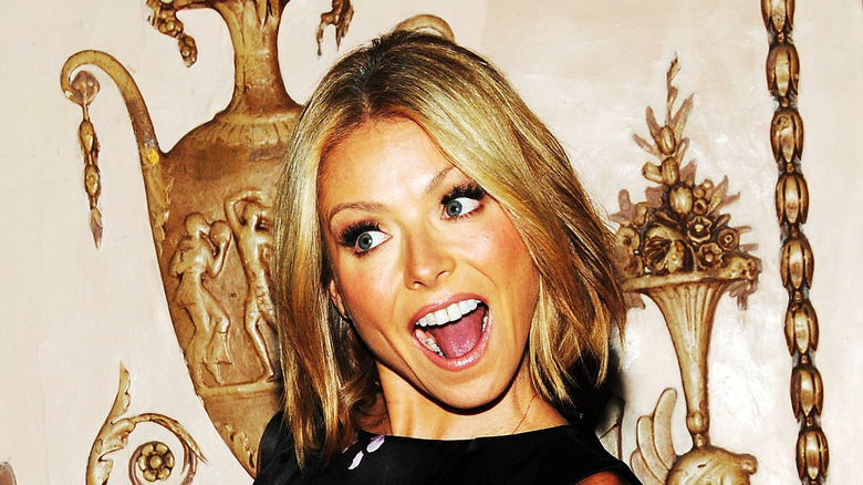 Kelly Ripa smiling 