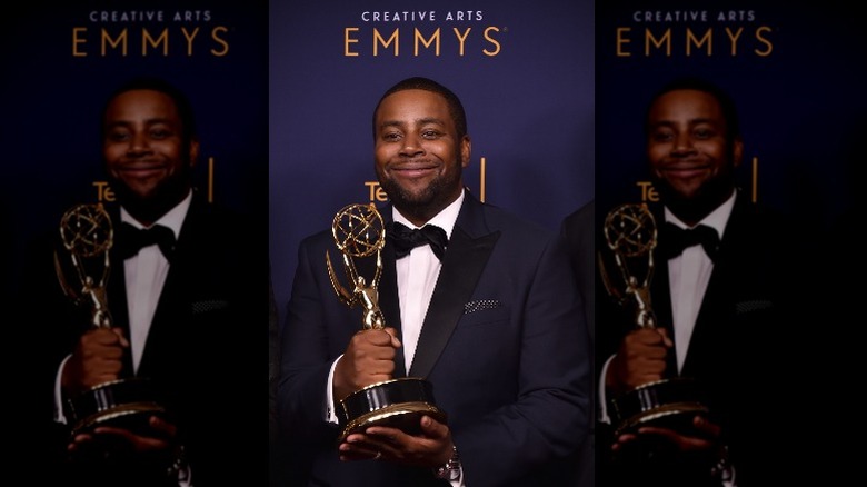 Kenan Thompson with his Emmy