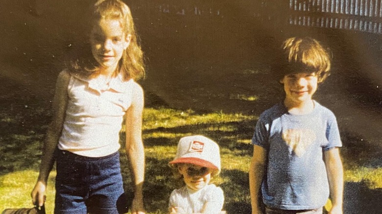 (L-R) Kimberly, Ashley, and Jay Williams as children