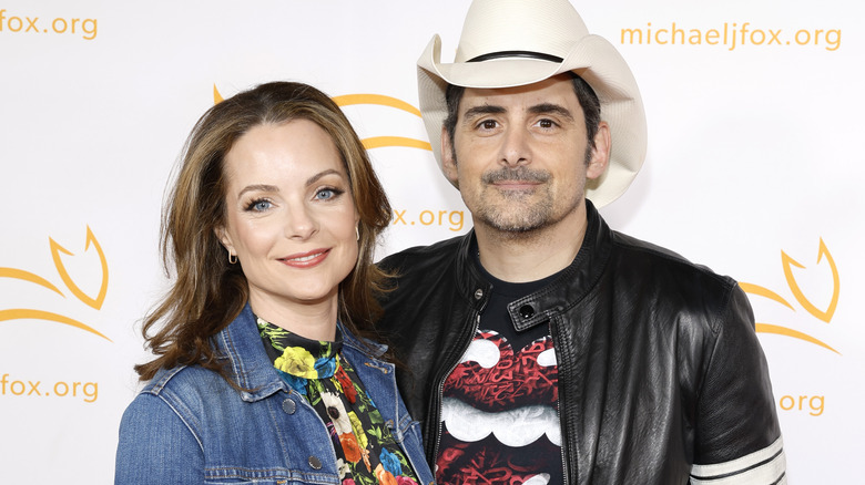 Kimberly Williams and Brad Paisley posing together