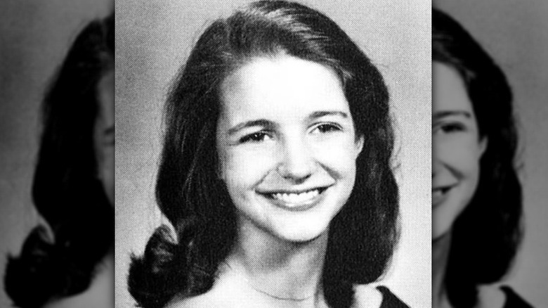 Kristin Davis yearbook photo