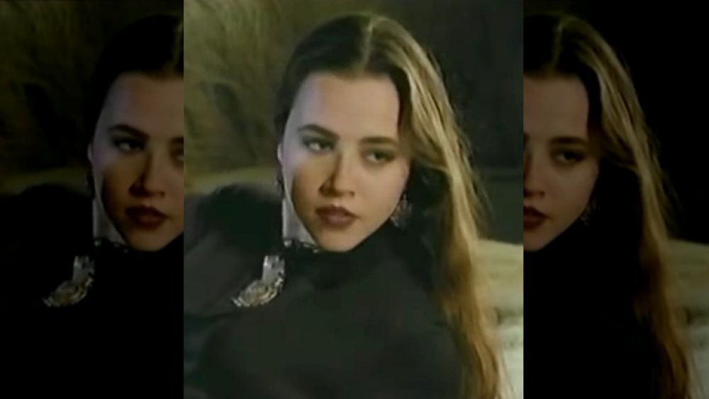 Linda Cardellini in Bone Chillers