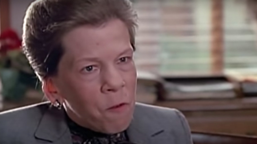 Linda Hunt acting