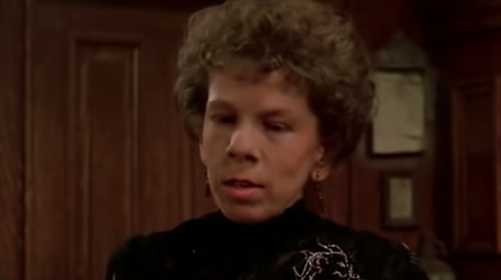 Linda Hunt acting