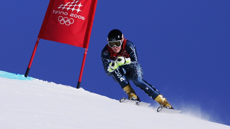 Lindsey Vonn skiing