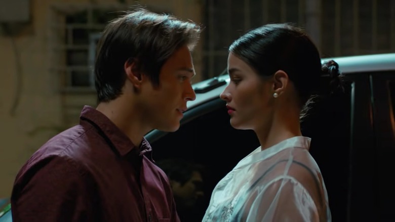 Liza Soberano recoiling from Enrique Gil