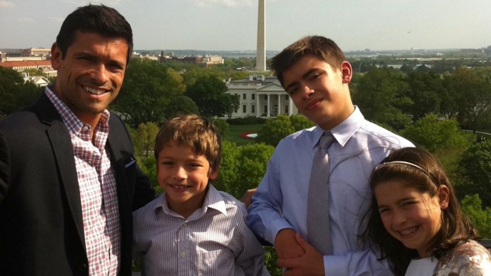 Lola Consuelos with family in Washington