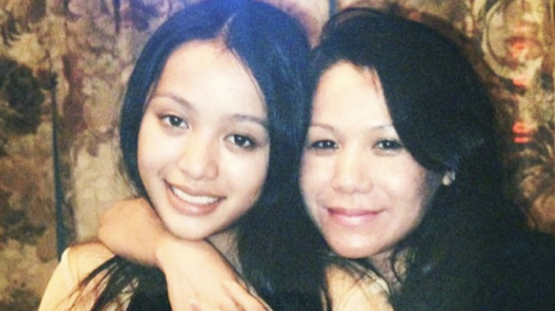 Michelle Phan with mother