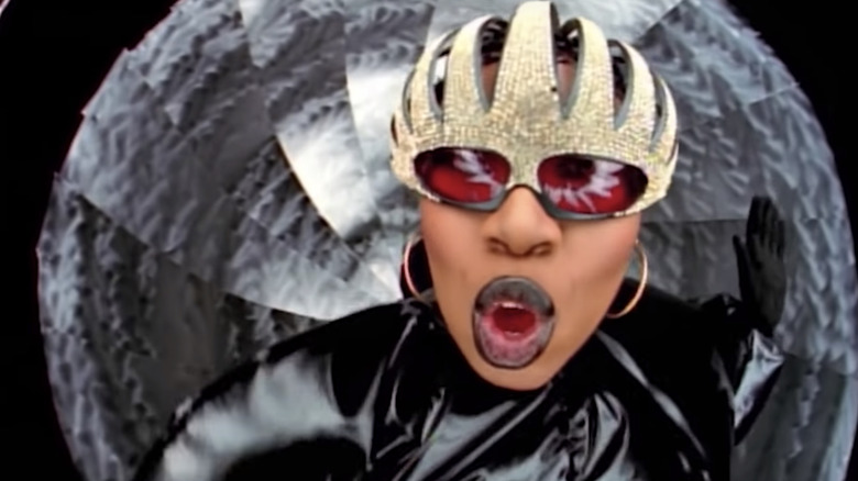 Missy Elliot in the video for The Rain