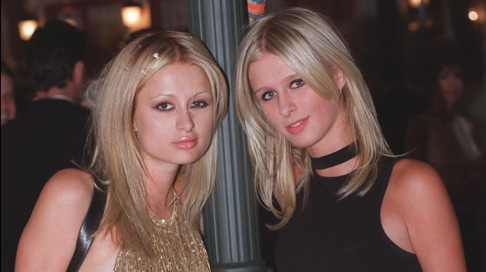 Paris Hilton and her sister at age 18 in 1999