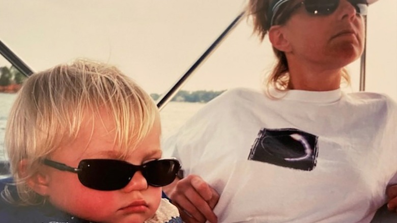 Reneé Rapp as a baby with her mom 