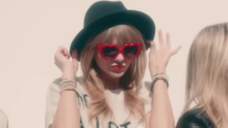 Taylor Swift hat red heart sunglasses