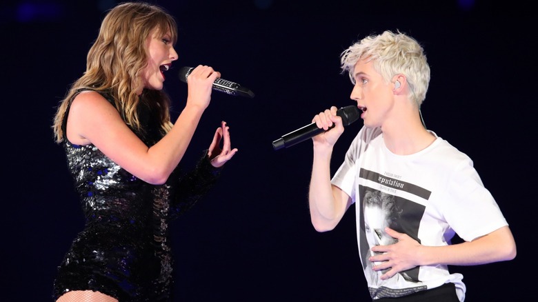 Taylor Swift and Troye Sivan singing