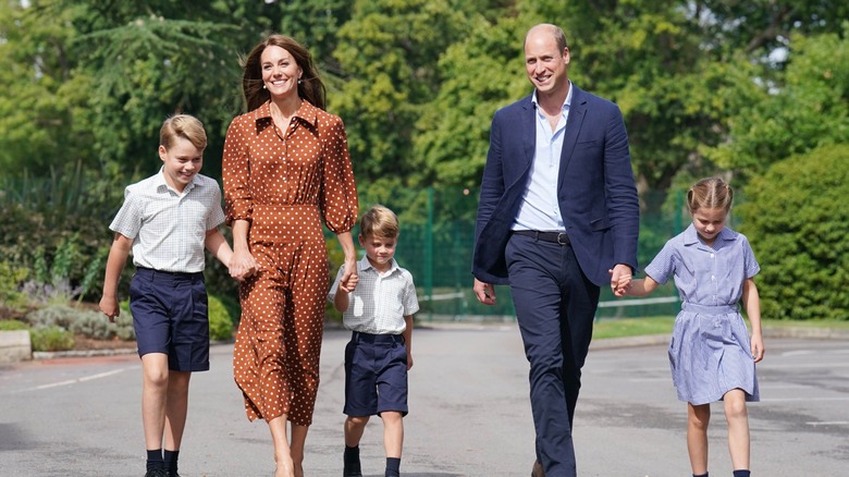 Prince George, Kate Middleton, Prince Louis, Prince William, Princess Charlotte walking