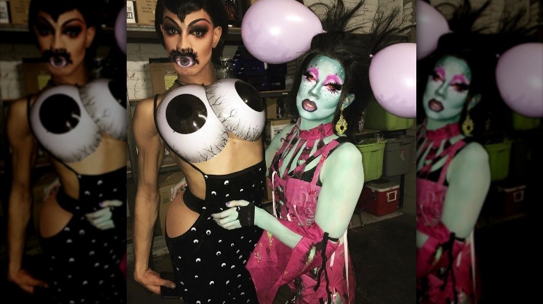 Willow Pill and Yvie Oddly pose for a photo