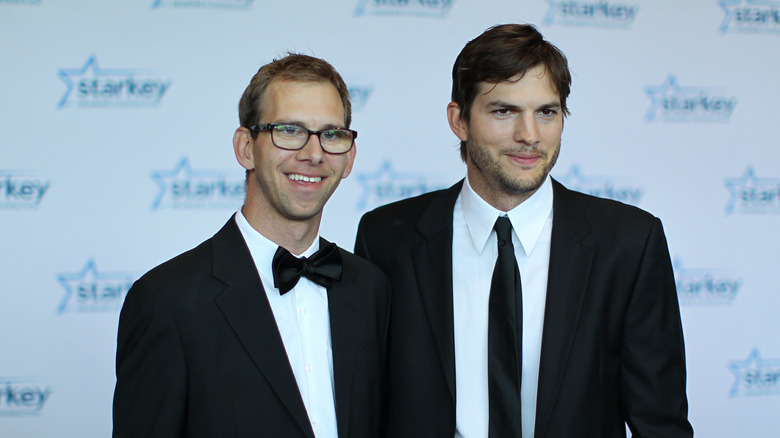 Ashton Kutcher with twin brother Michael Kutcher on the red carpet