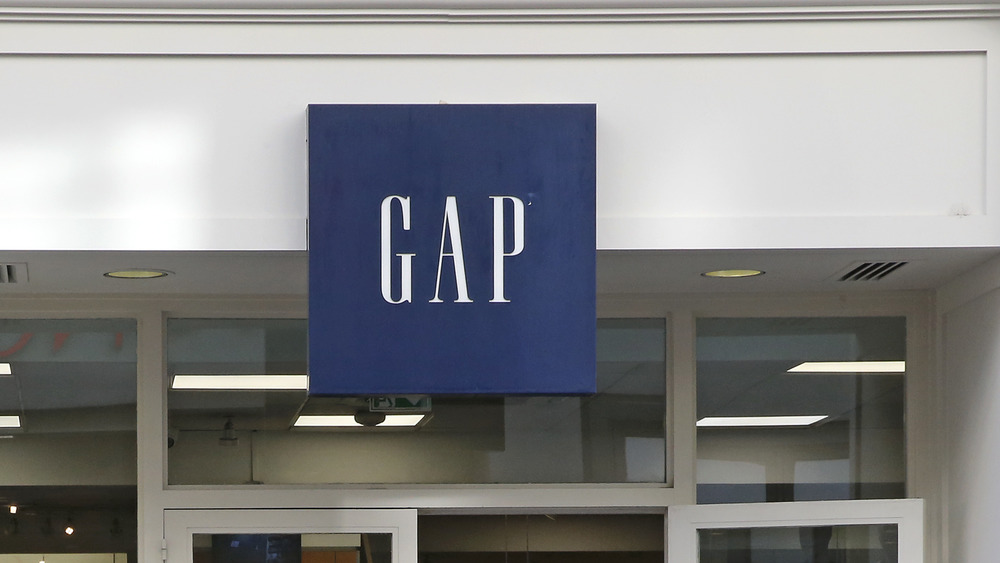 Gap signage