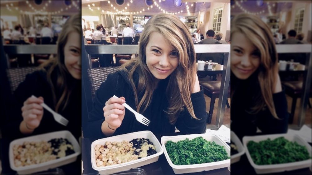 Bindi Irwin eating breakfast