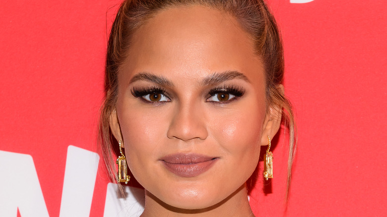 Chrissy Teigen up close