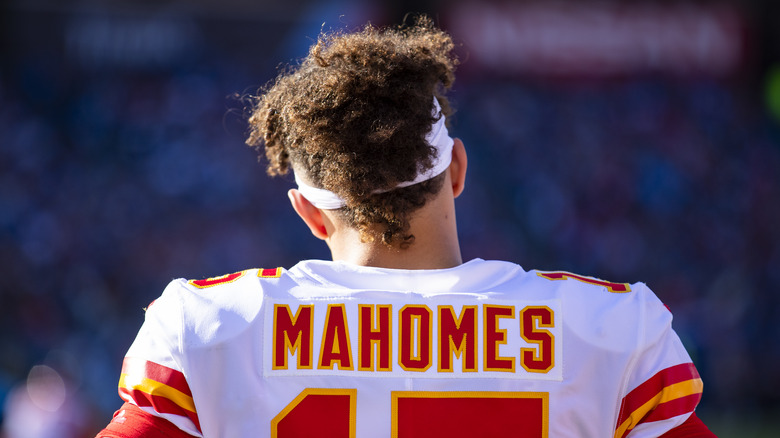 Patrick Mahomes's curly mohawk from behind 