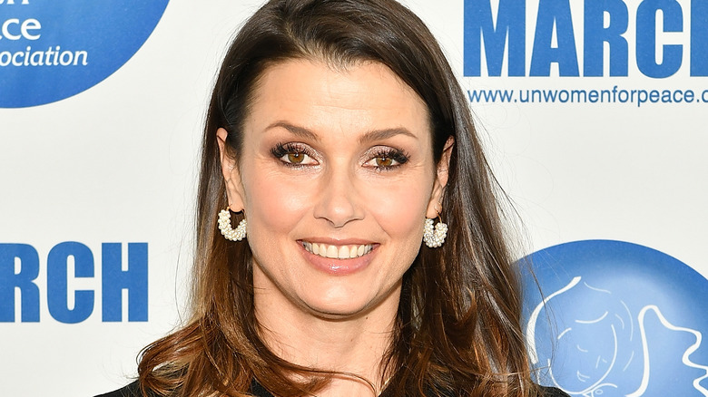 Bridget Moynahan smiling