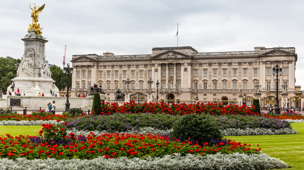 Buckingham Palace from outside