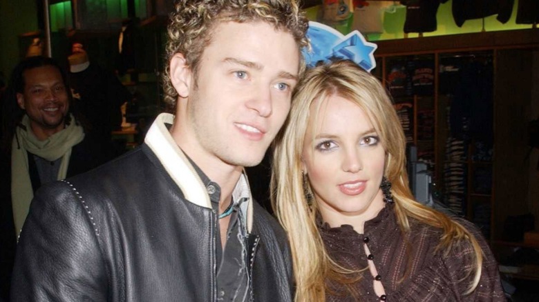 Justin Timberlake Britney Spears posing