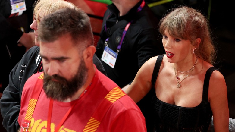 Jason Kelce and Taylor Swift walking