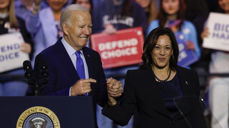 The Time Joe Biden Awkwardly Mistook Kamala Harris For His Wife Jill Biden