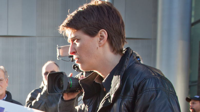 Rachel Maddow speaking with political supporters in 2010