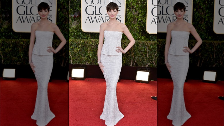 Anne Hathaway in white strapless gown at Golden Globe Awards