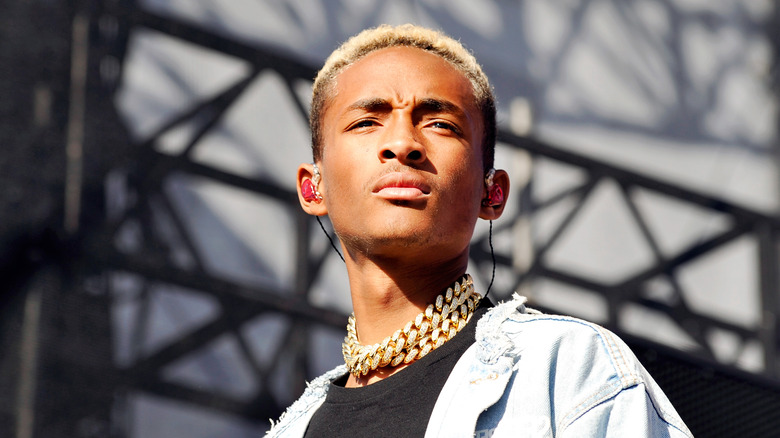 Jaden Smith performig onstage