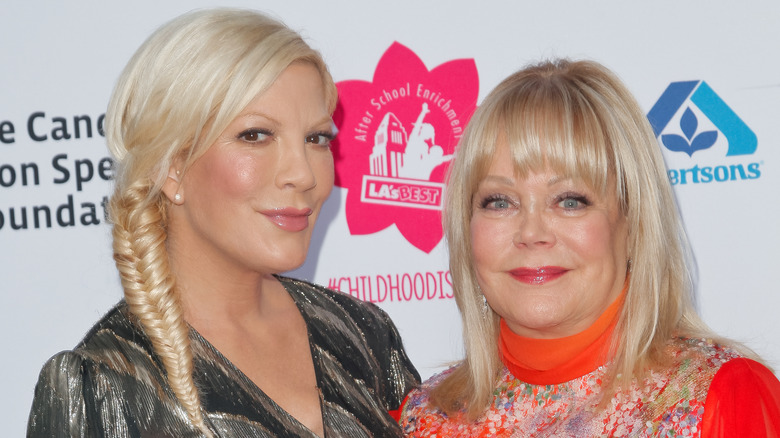 Tori Spelling and Candy Spelling smiling