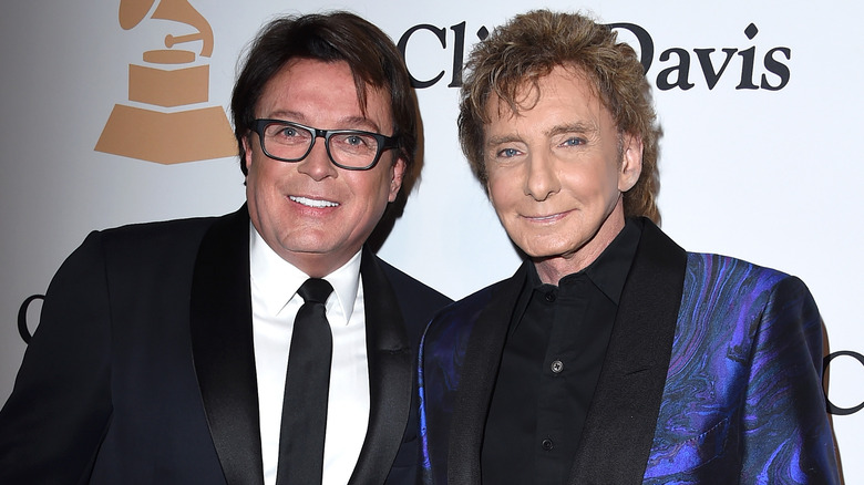 Barry Manilow and Garry Kief pose