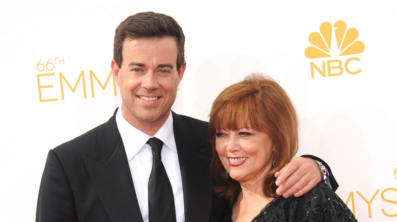 Carson Daly with his mother at Emmys 