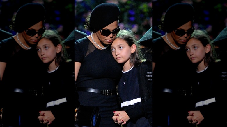 Janet Jackson hugging young Paris Jackson