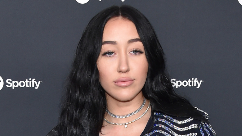 Noah Cyrus posing