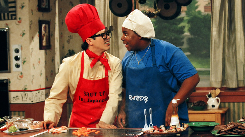 John Leguizamo and Kenan Thompson acting in an MTV Nickelodeon show.