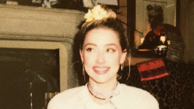 Young Amber Heard smiling 
