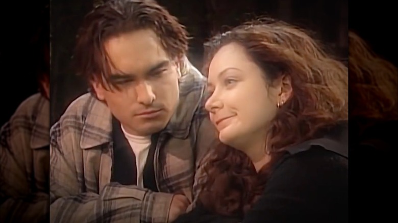 Sara Gilbert and Johnny Galecki on Roseanne