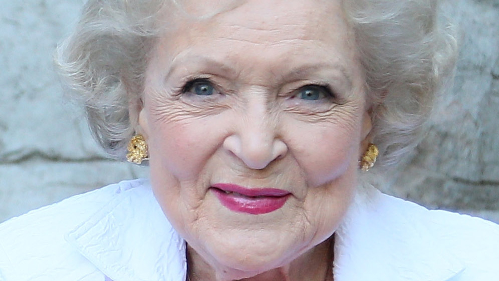 The Truth About Betty White's Childhood Dream To Be A Singer