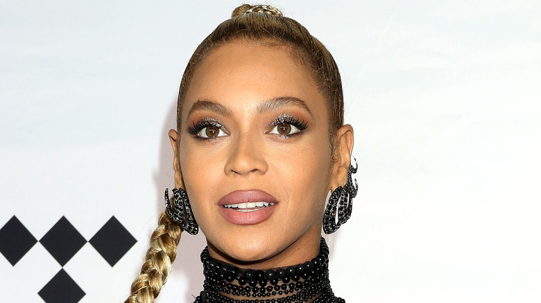 Beyoncé with braided ponytail