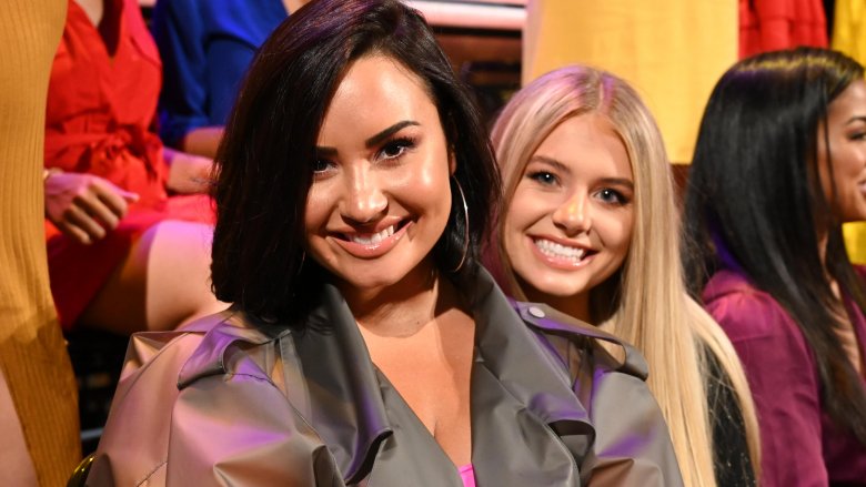 Demi Lovato and Demi Burnett a Bachelorette episode